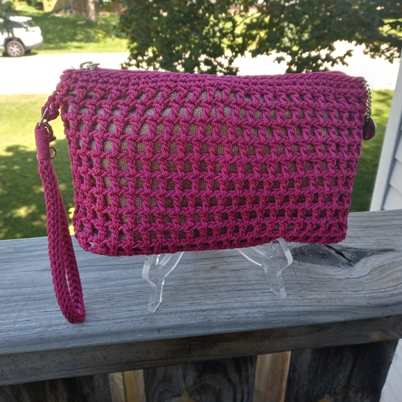 The Sak crochet magenta wristlet - Picture 2 of 13